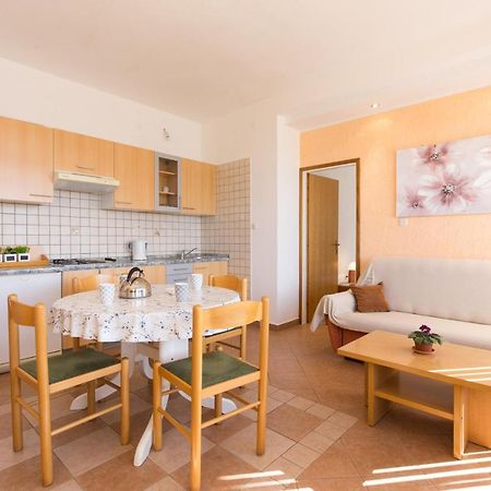 Villa Paradiso Punat Buitenkant foto